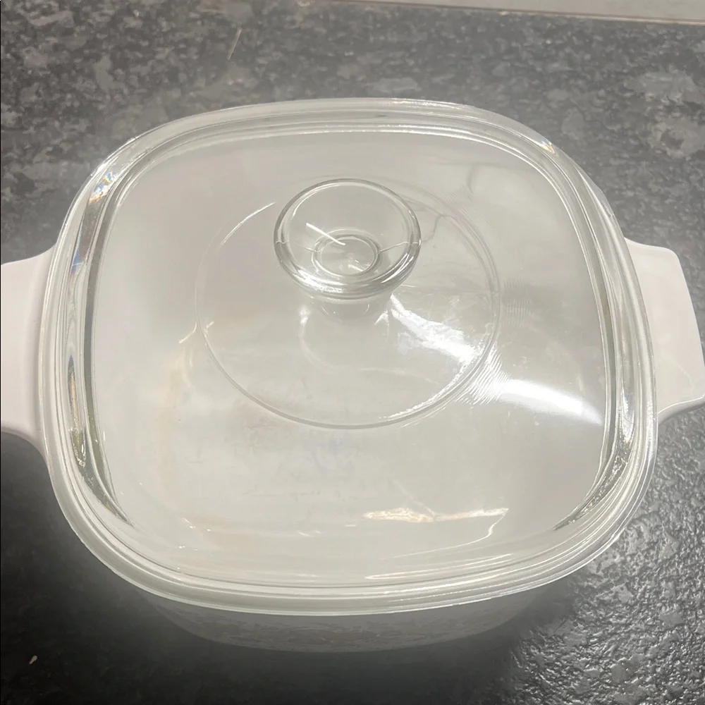 Vintage corningware Glass Lid White Casserole Dish. Spice of Life. 3 Ltr